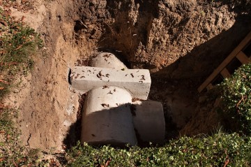 Nově opravená minová kobka, před izolací a záhozem zeminou.