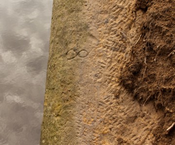 Na závěr „potřebné“ nápisy – kamenické značky z doby výstavby pevnosti…