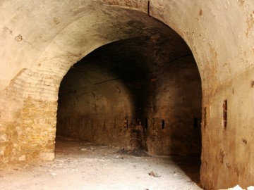 Hlavní galerie a vnitřní střelecká postavení v podzemí Bastionu 5.