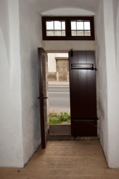 Dveře které dříve ústily v průjezdu Litoměřické brány.