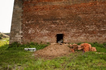 Oprava starého průrazu pro kanalizaci v bastionu 6.